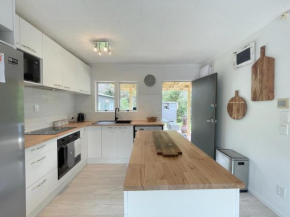 Midpoint - Stay Waiheke